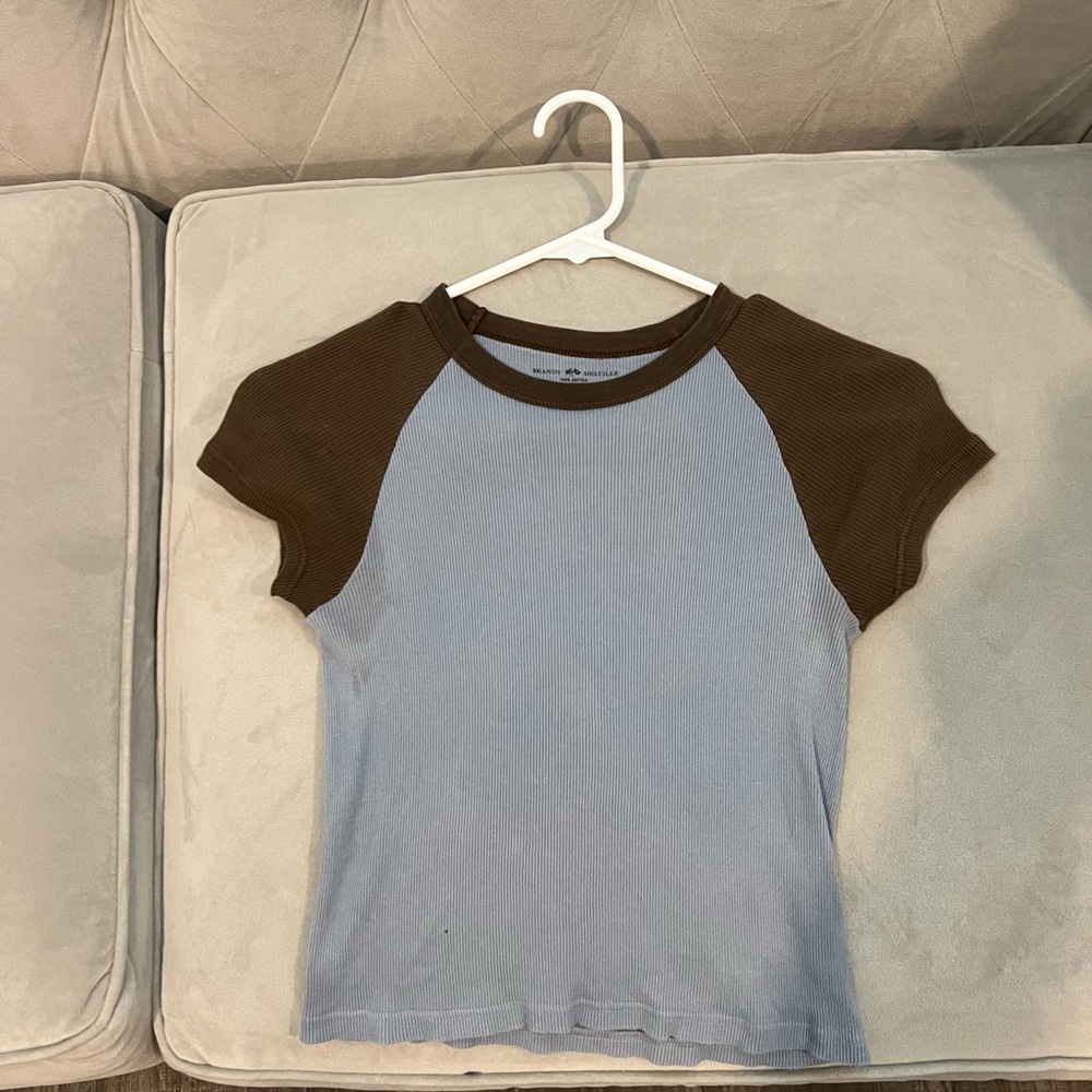 Brandy Melville baby tee